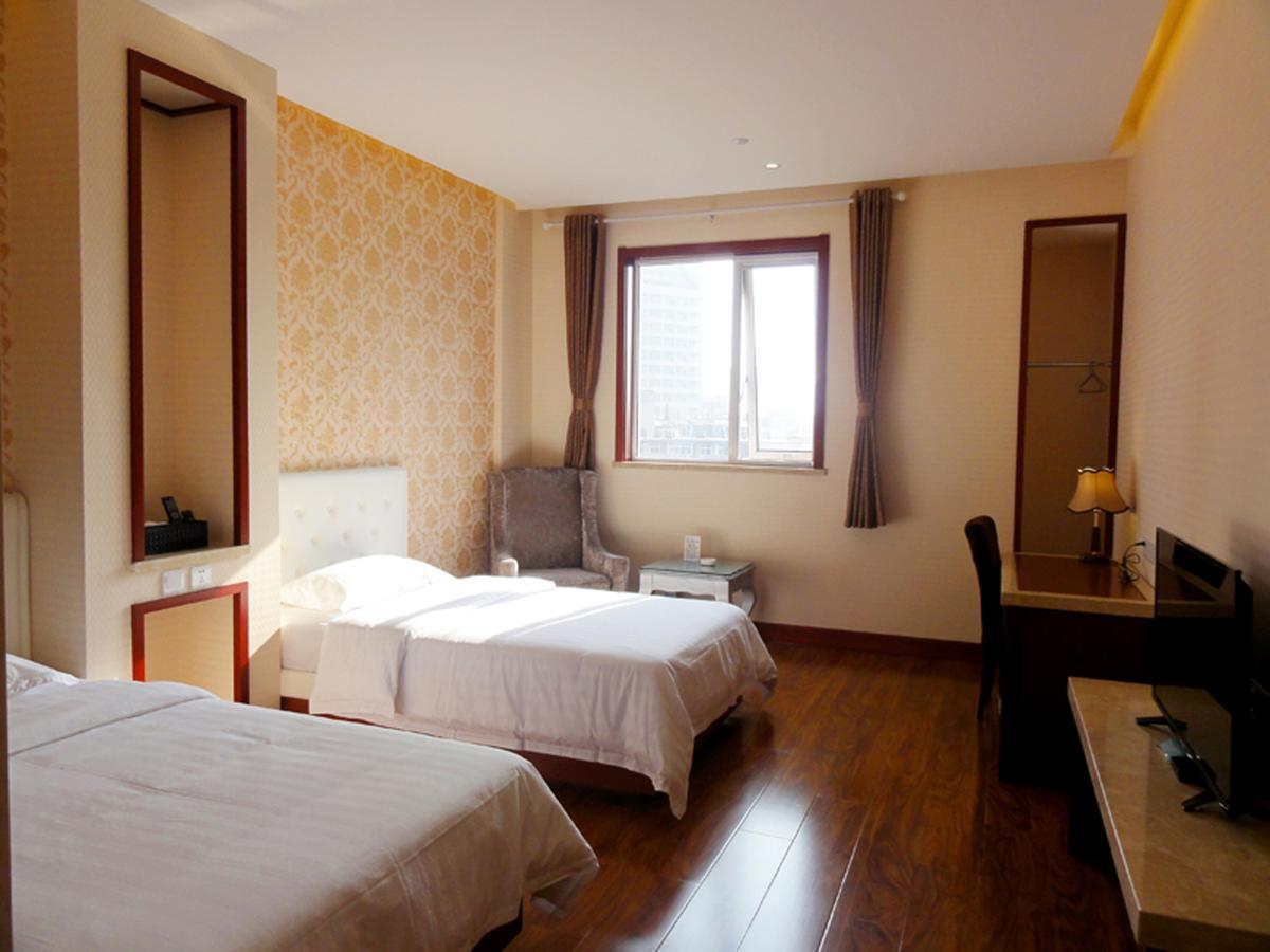 Hua Qi Kaiserdom Hotel Zhongshan Road St Michael'S Cathedral And Zhanqiao Pier Qingdao Exterior foto