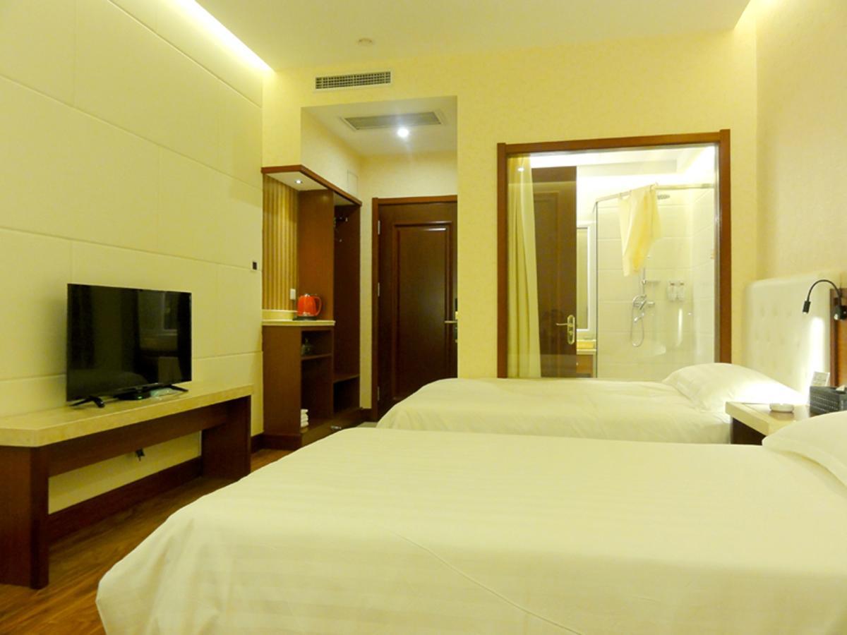 Hua Qi Kaiserdom Hotel Zhongshan Road St Michael'S Cathedral And Zhanqiao Pier Qingdao Exterior foto