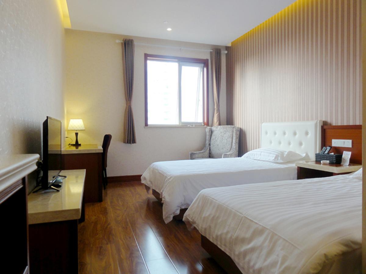 Hua Qi Kaiserdom Hotel Zhongshan Road St Michael'S Cathedral And Zhanqiao Pier Qingdao Exterior foto