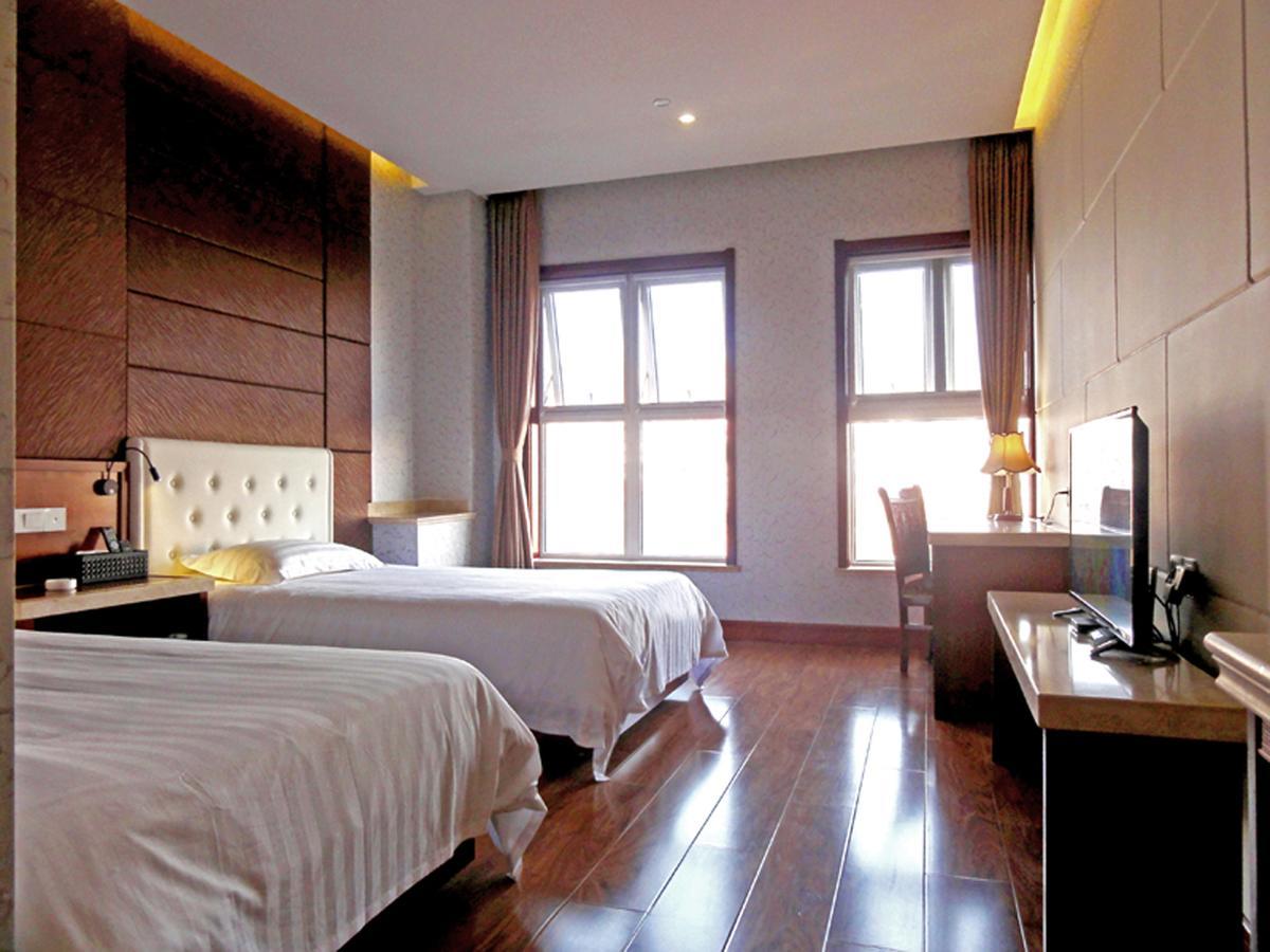 Hua Qi Kaiserdom Hotel Zhongshan Road St Michael'S Cathedral And Zhanqiao Pier Qingdao Exterior foto